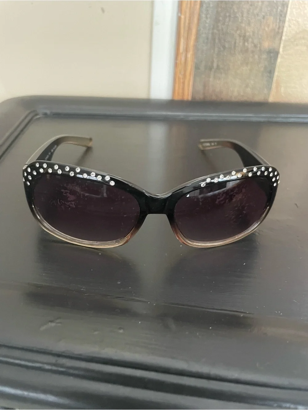Women’s Fossil Sunglasses Cat 3 Rhinestone (PS3975V001) *Polarized Lens Damage*